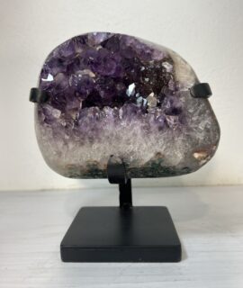 Amatista Con Base De Hierro