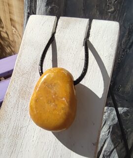 Colgante De Jade Amarillo
